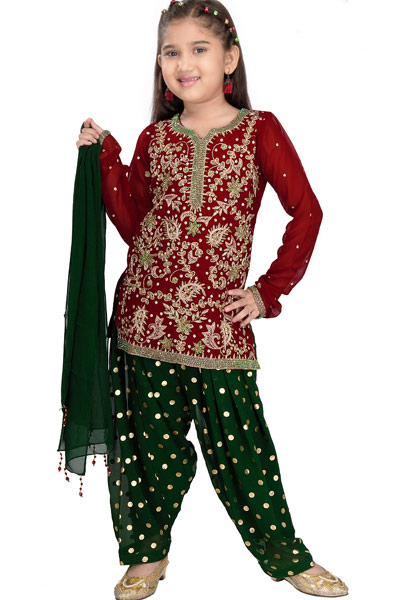 Kids dresses in india We bring to you the globally popular collections like Abaya, Dress, Gown, Lehenga, Pavadai Set, Salwar Kameez to Saree, Skirt Set, Tops, and Indo-Western for Indian festivals and celebrations like Holi, Navaratri, Krishna Jayanthi, Sangeet, Christmas, Mehendi, Diwali, and Eid in our online shopping store. Thus, you can cater your girl's fashion thirst at our best prices.