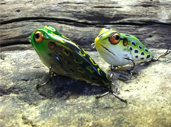 Vintage Rebel Buzz-n-Frog Fishing Lures Lot of 2