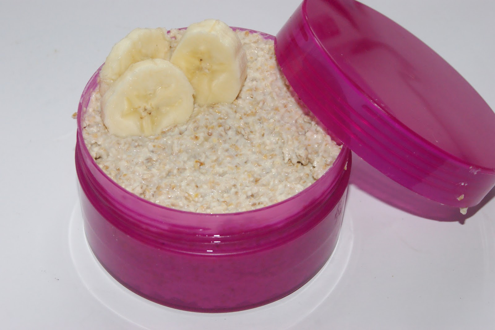 Monday Make Your Own Oatmeal and Banana Face Mask and Scrub The