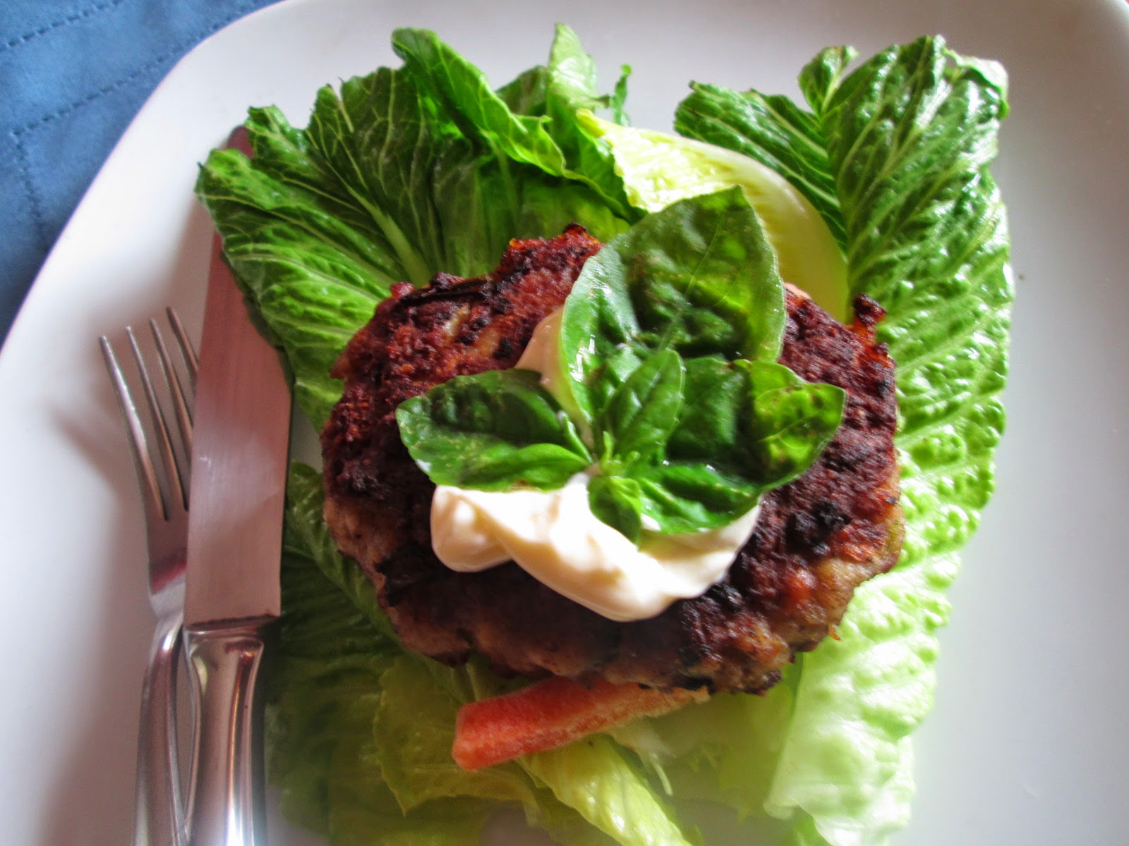 Canela kitchen (gloria) Turkey burgers in Lettuce wraps