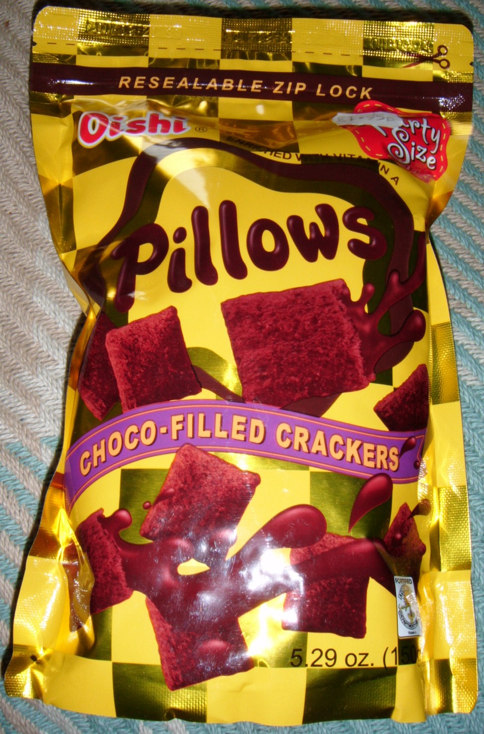 FOODSTUFF FINDS Oishi Pillows Chocolate Filled (Day In Supermarket