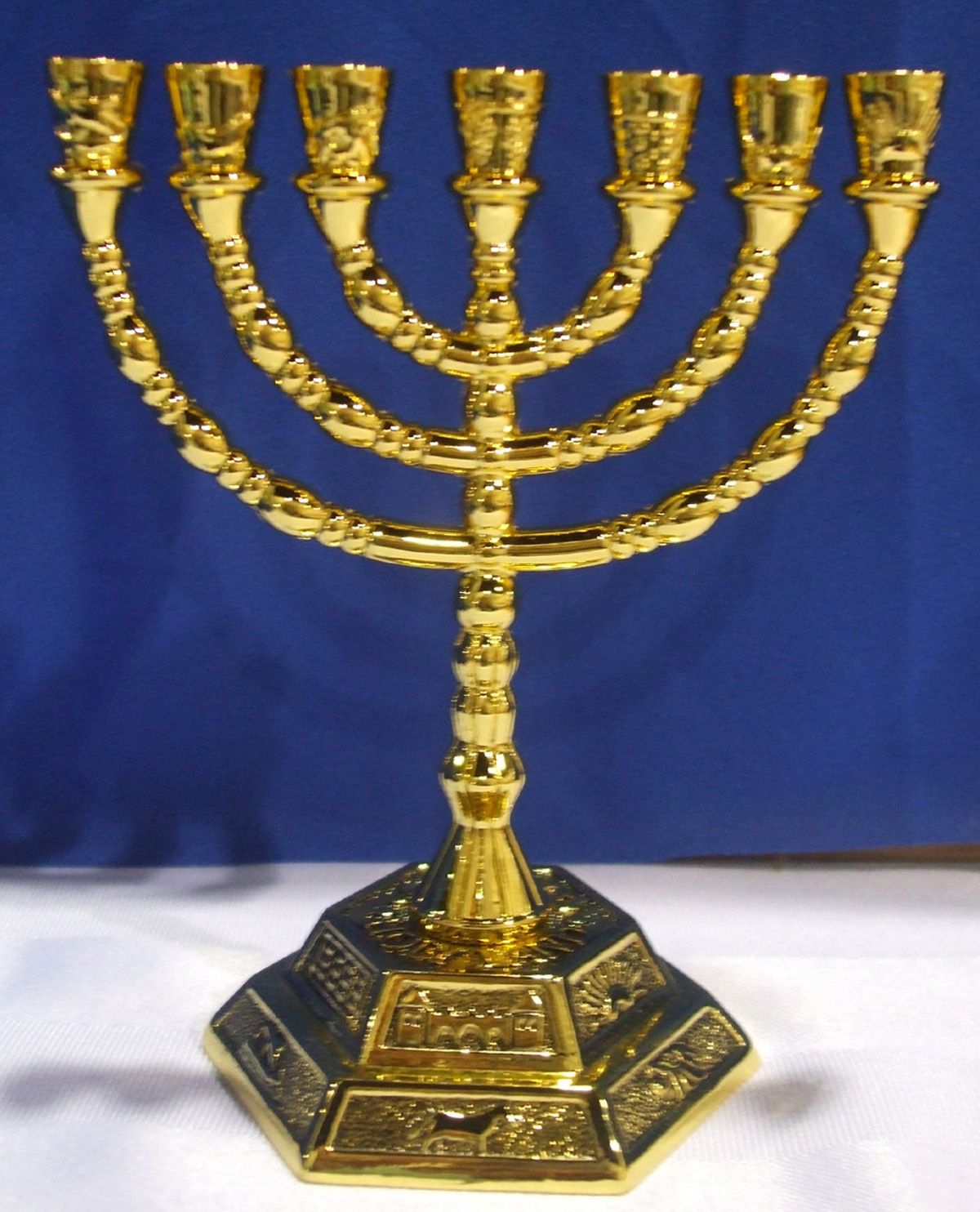 News do Atalaia O significado por trás do Menorah