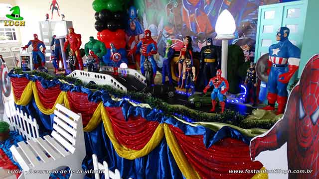 Decoração Super Heróis - Mesa luxo de tema de aniversário masculino Decoração Super-Heróis - Mesa luxo de tema de aniversário masculino