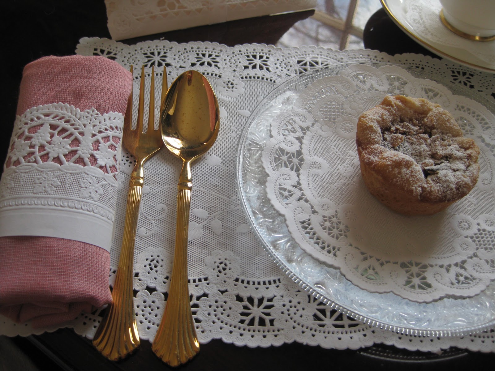 DEVOTED2DOILIES A TEA FOR ONE PAPER LACE NAPKIN RINGS