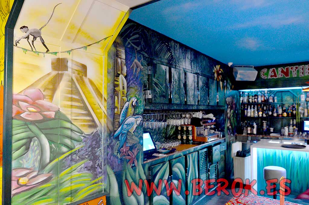 Berok Graffiti mural profesional en Barcelona: Decoración restaurante