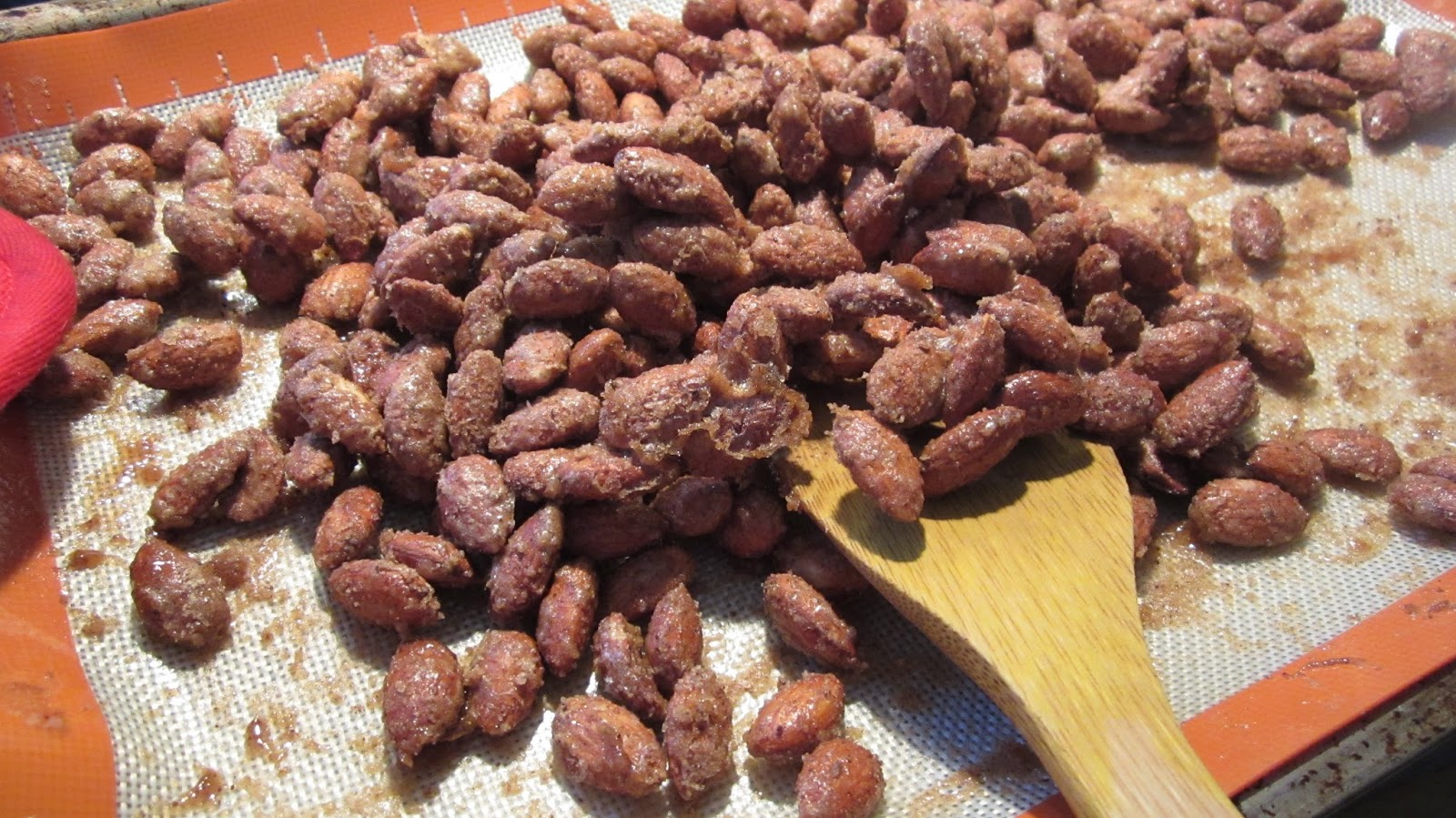 Effortnesslessly Wasabi Almond and Cinnamon Almond