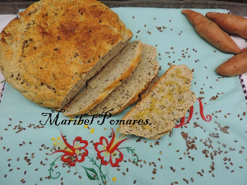 Pan Integral De Boniato Con Semillas De Linaza, Sésamo Y Amapola.
