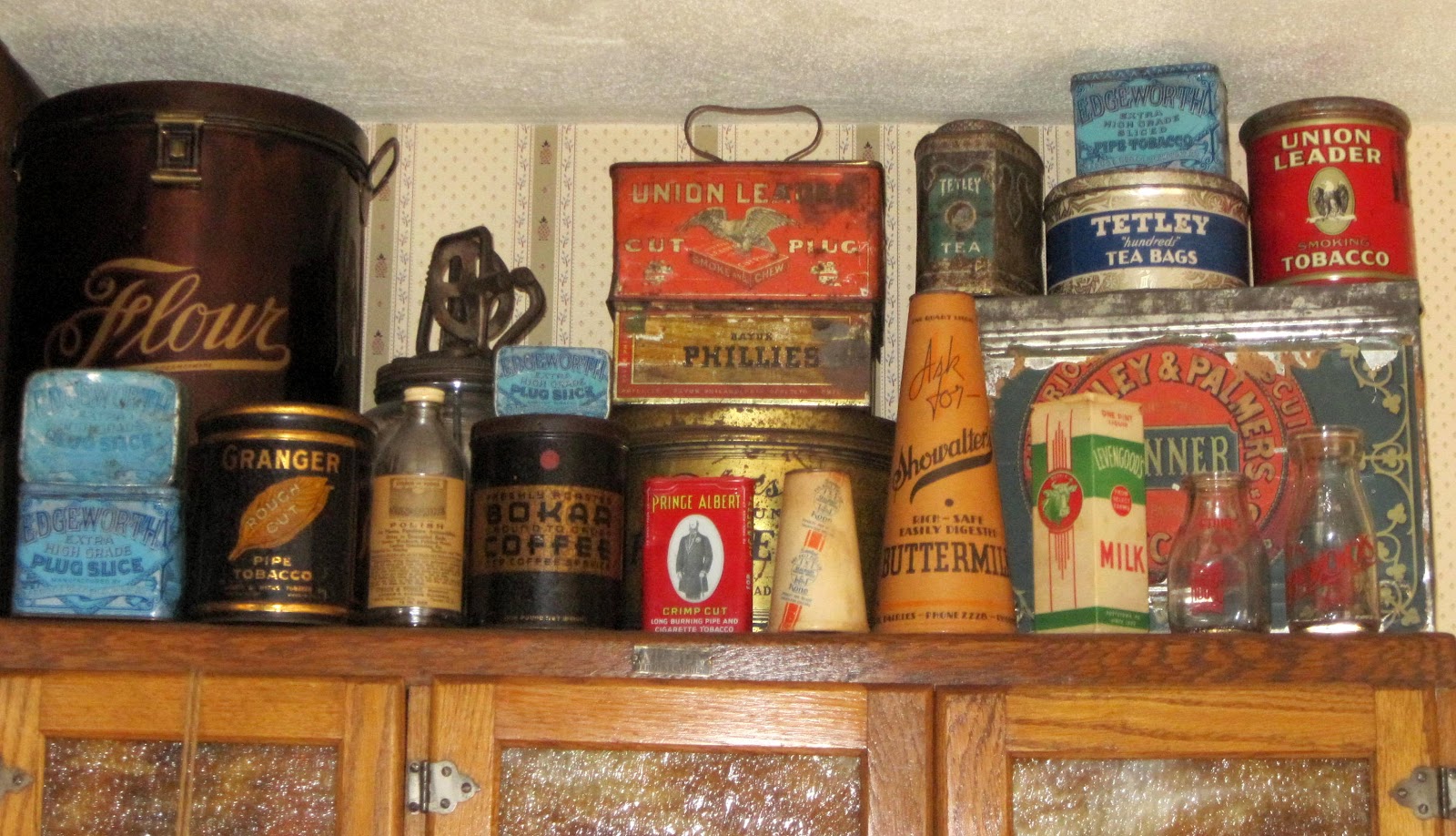 My Alexa's Store Old Tin Collection