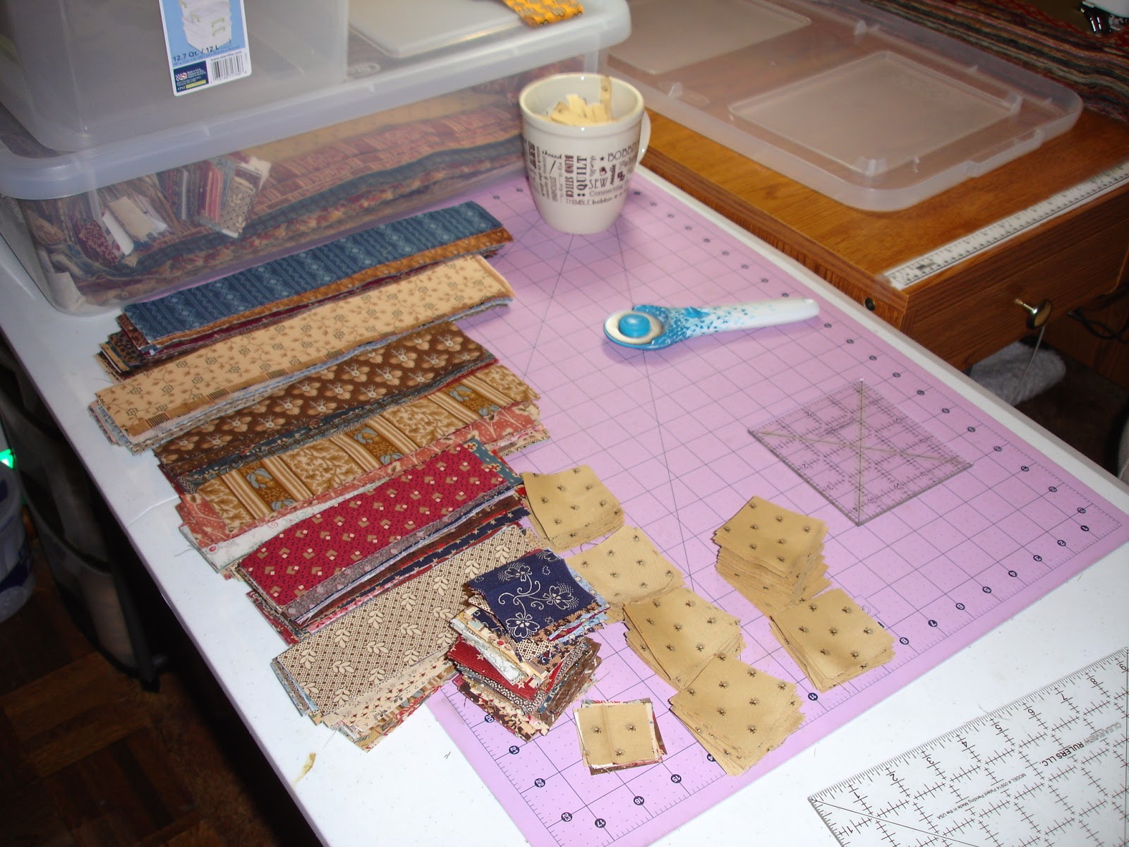 Subee Sews Quilts Working on the Libby's Log Cabin quilt.