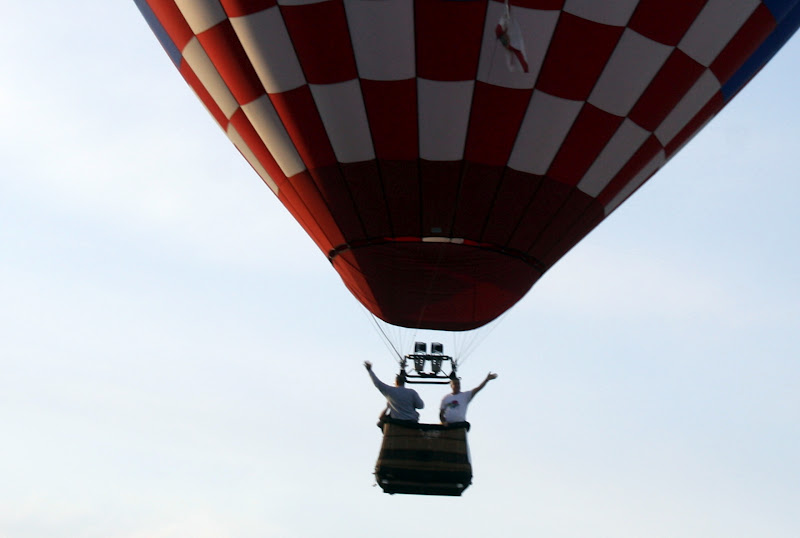 squee! hot air balloon festival.. AND a hot air balloon ride! presque