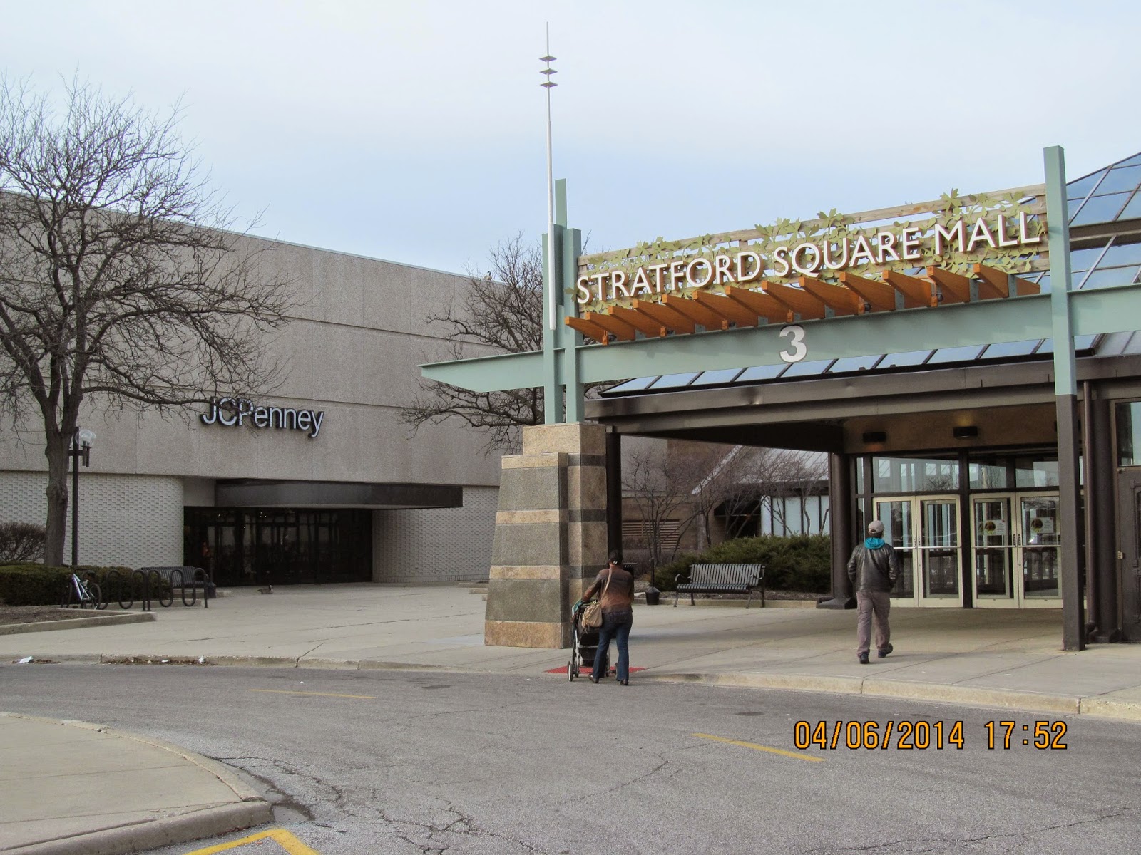 Trip to the Mall Stratford Square Mall ( Bloomingdale, IL)