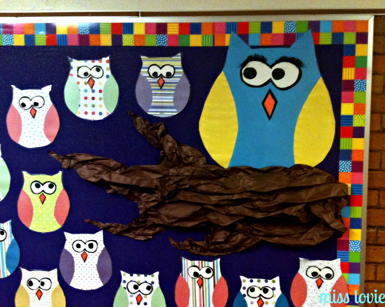 Miss Lovie Owl Bulletin Board and Scallop Bunting Tutorial