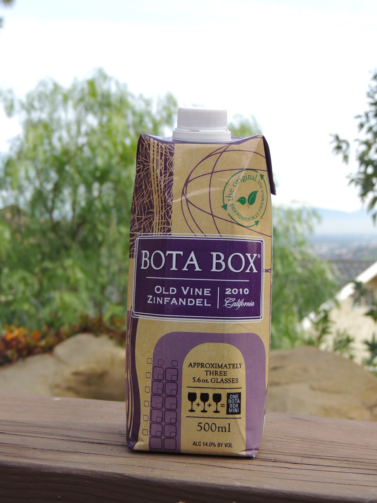 A MiddleClass Mama's Wine Review Week 2 Bota Box Old Vine Zinfandel