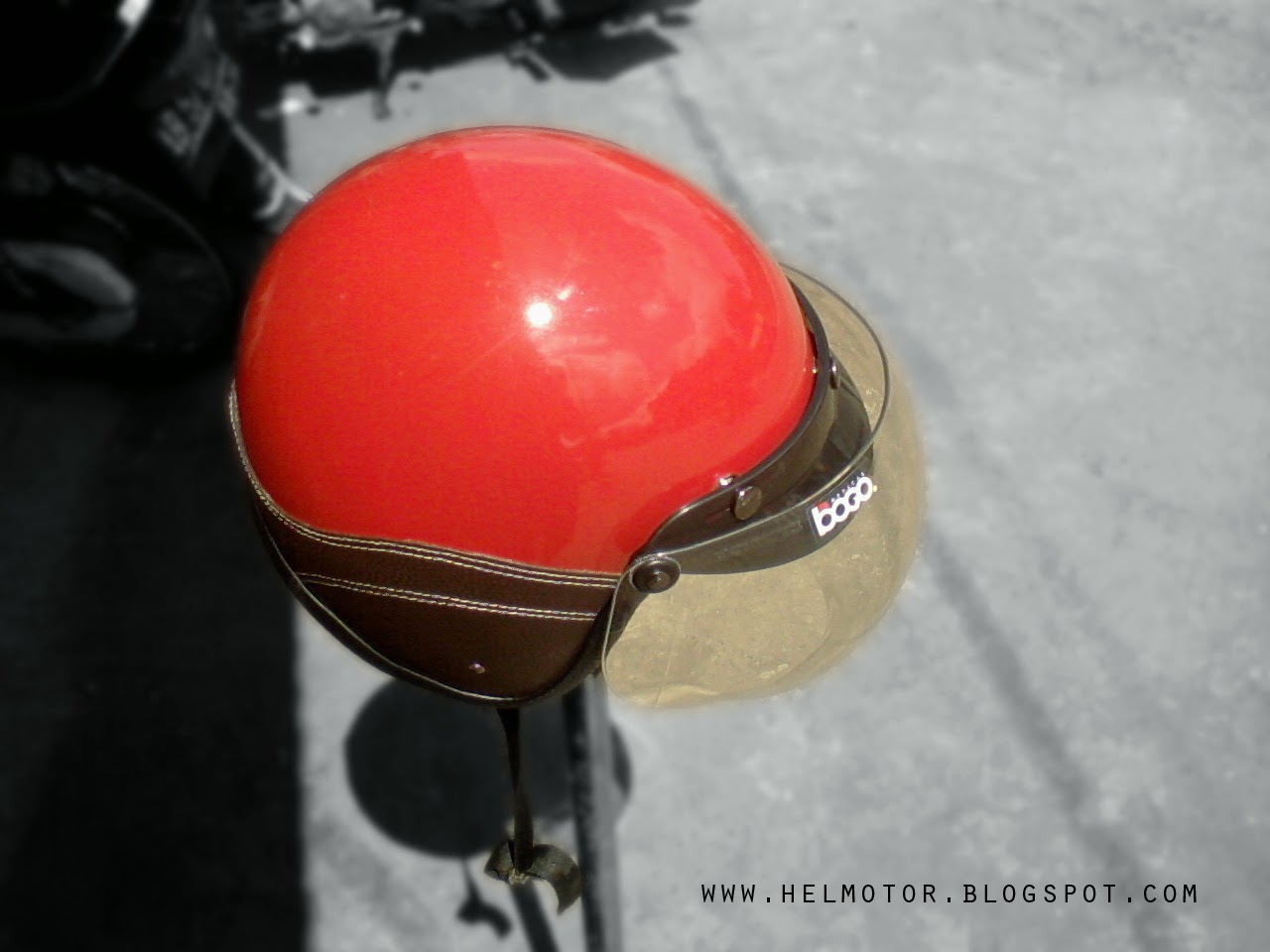 Helm Bogo Merah
