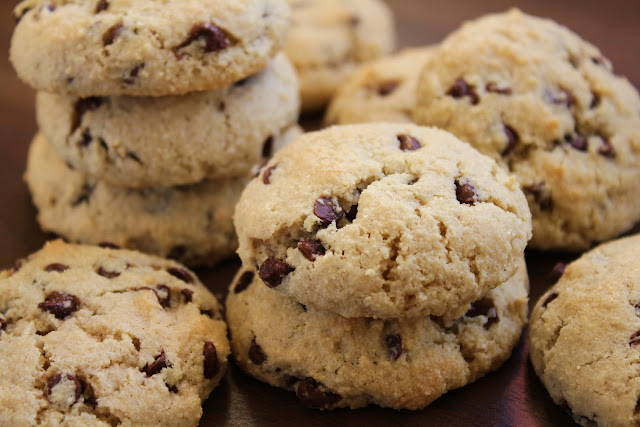Low-Fructose Chocolate Chip Cookies low-fructose chocolate chip cookies made with almond flour