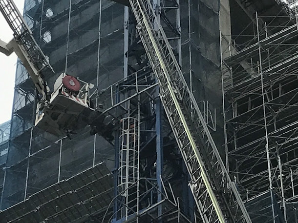 台中工地意外,天車載送工人時失速,1死2傷。 台中工地意外,天車載送工人時失速,1死2傷。