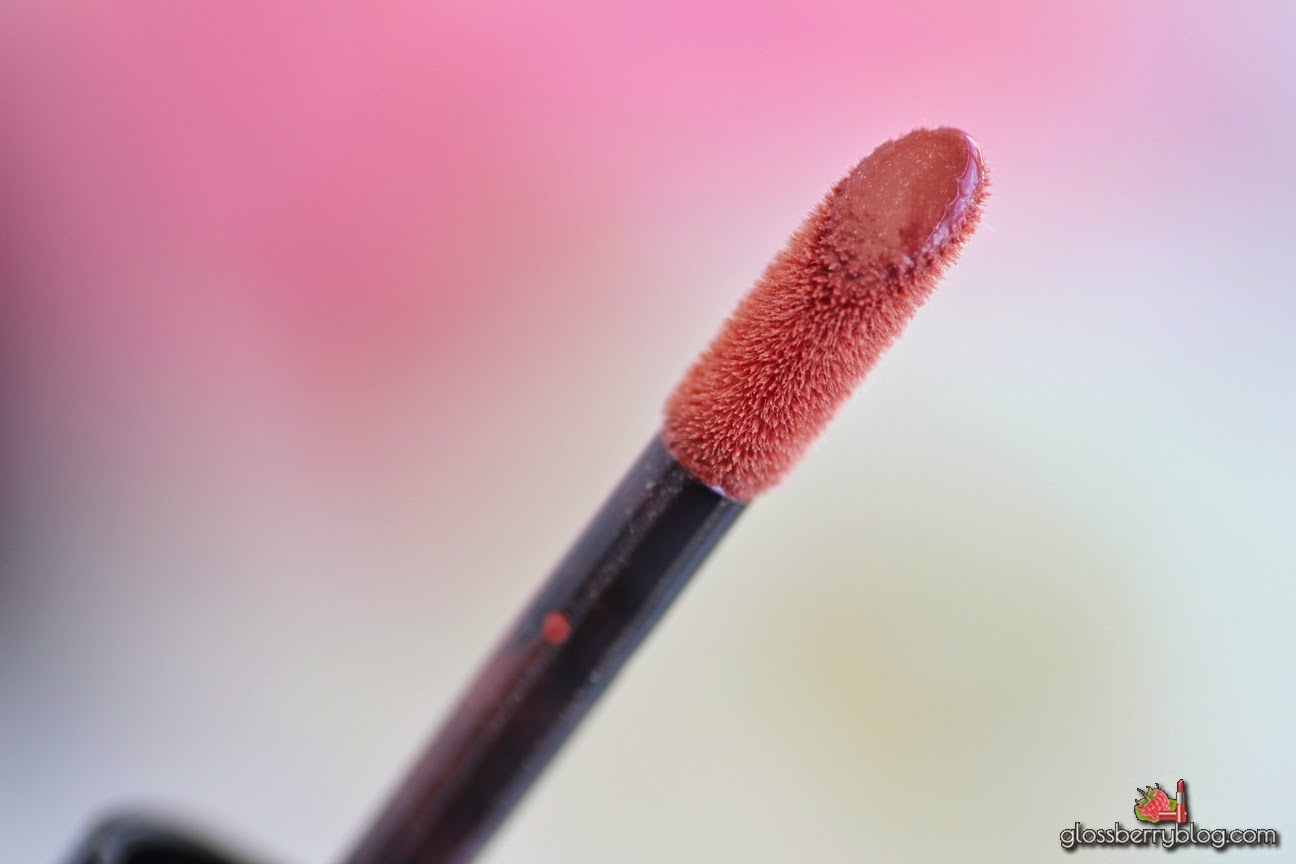 shiseido lacquer rouge review swatched rd סקירה שיסיידו שפתון נוזלי גלוסברי בלוג איפור וטיפוח