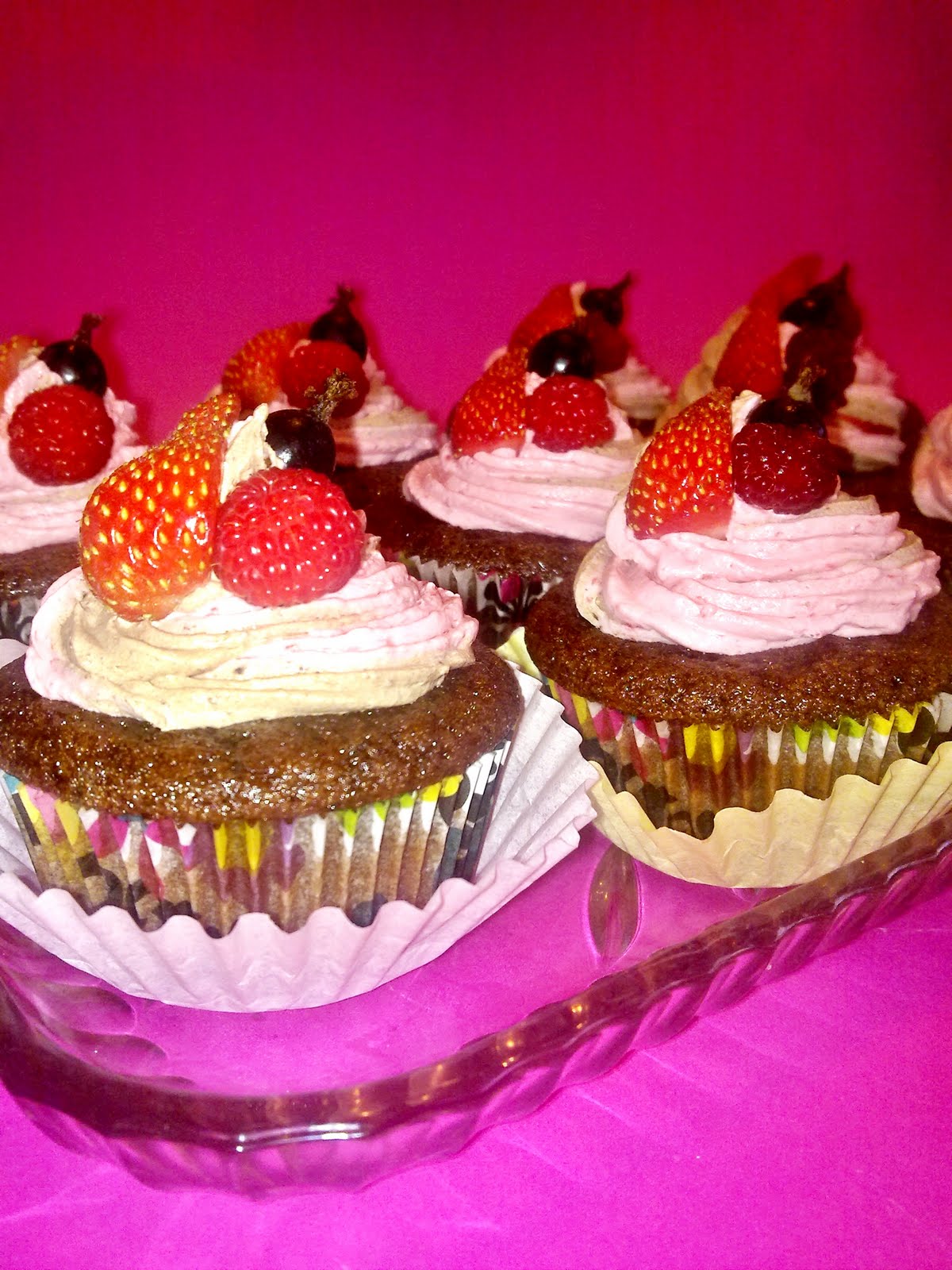Inspiracija ) Summer fruit cupcakes ) Just Cake The Cupcake