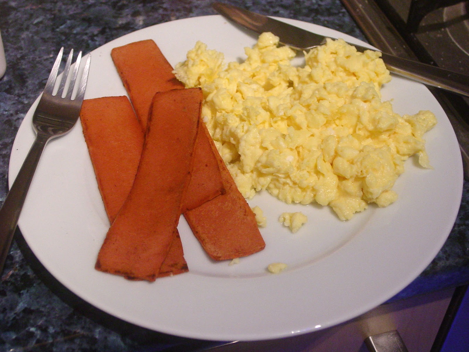 snacks & the single man Quorn Bacon Style Slices