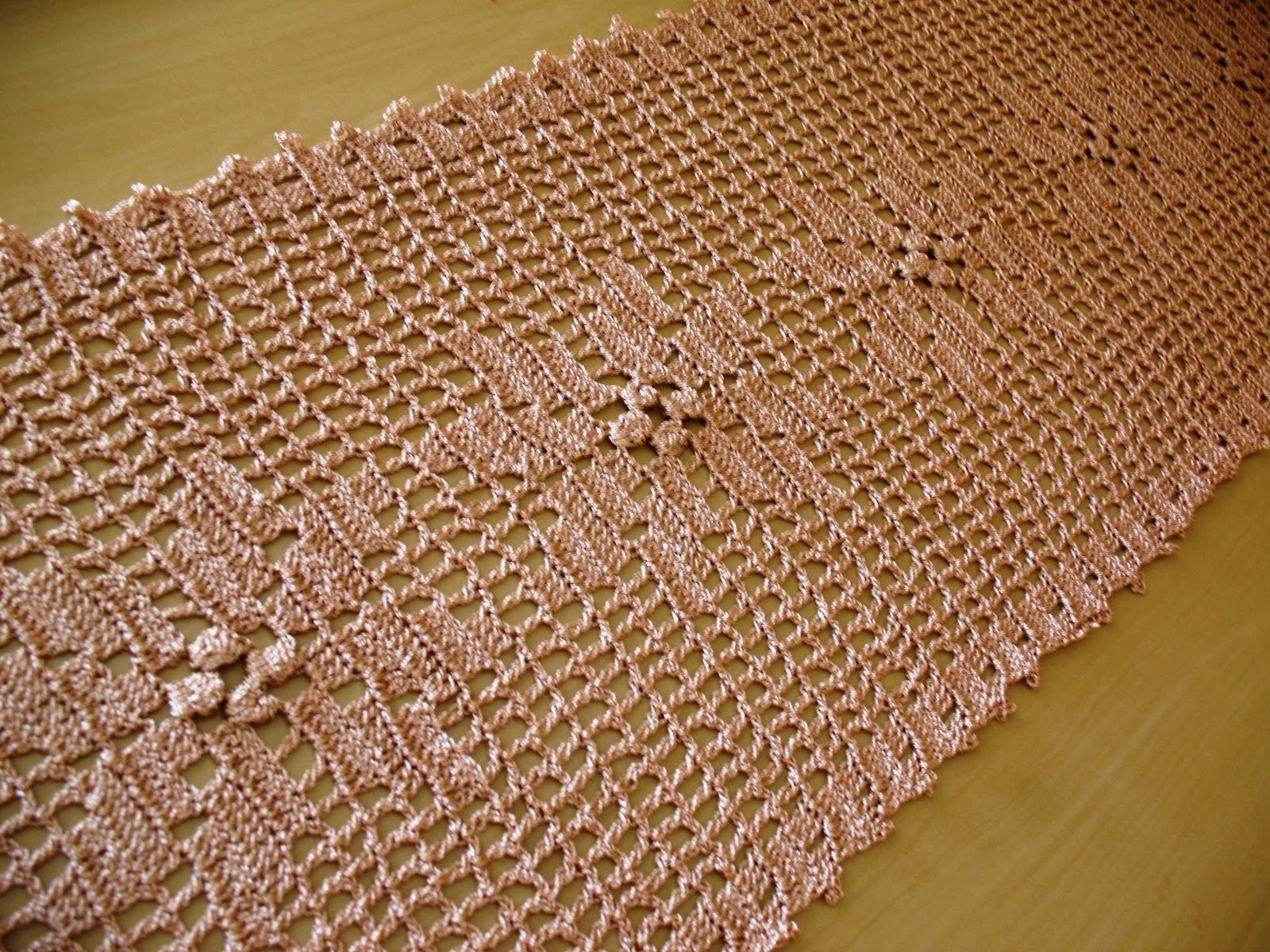 Atelier Mania de Croche: Caminho de mesa em croche
