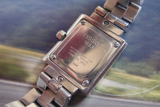 Tissot 1853 как поменять батарейку