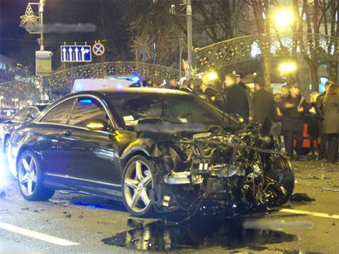 Bentley Flying Spur авария