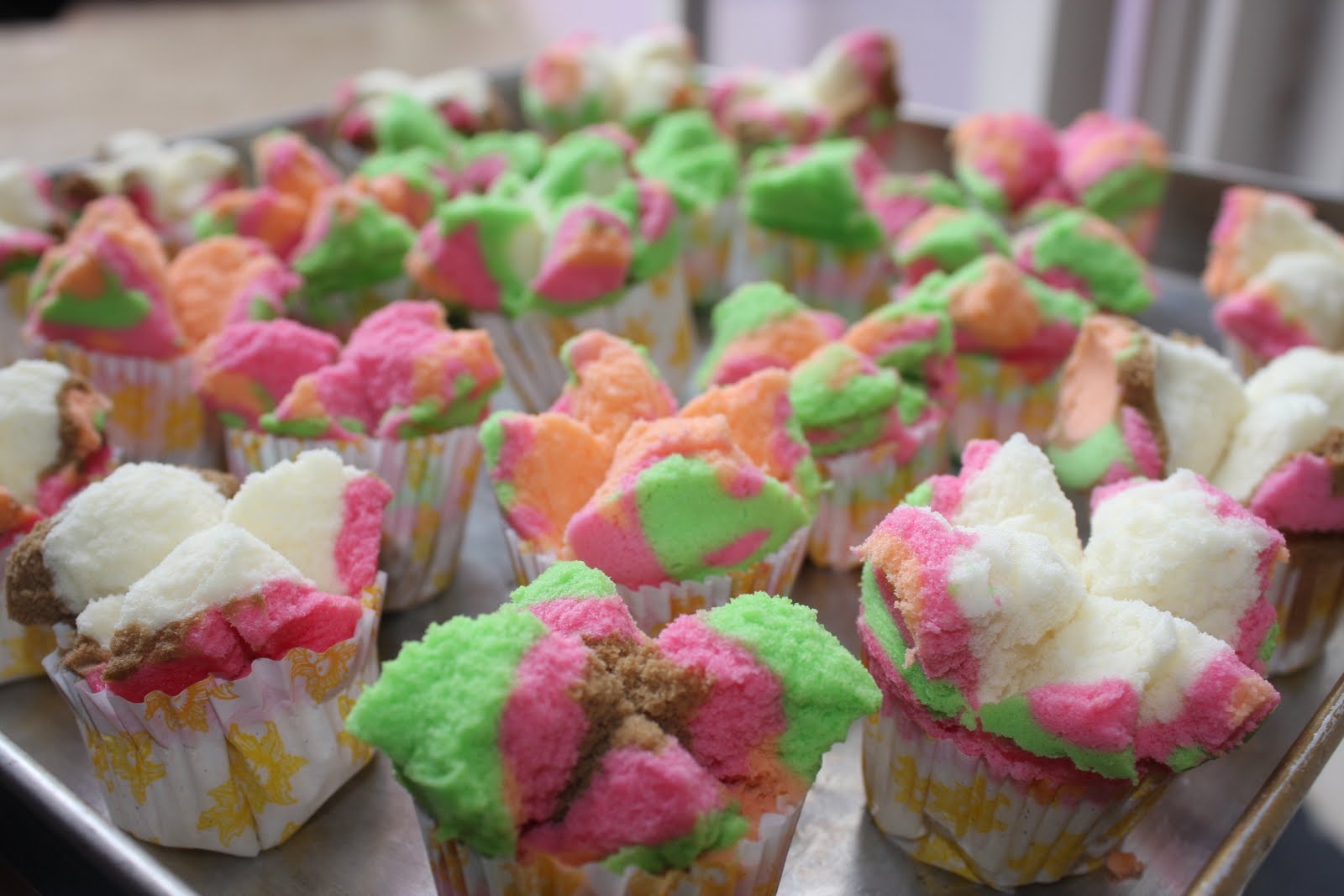 Resep Kue Simpel Bolu Kukus Pelangi