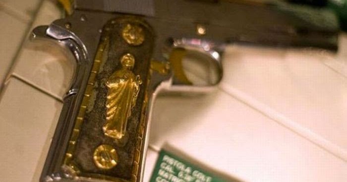 Fotos de La casa del Chapo Guzman que fue allanada (La 5 te va a dar