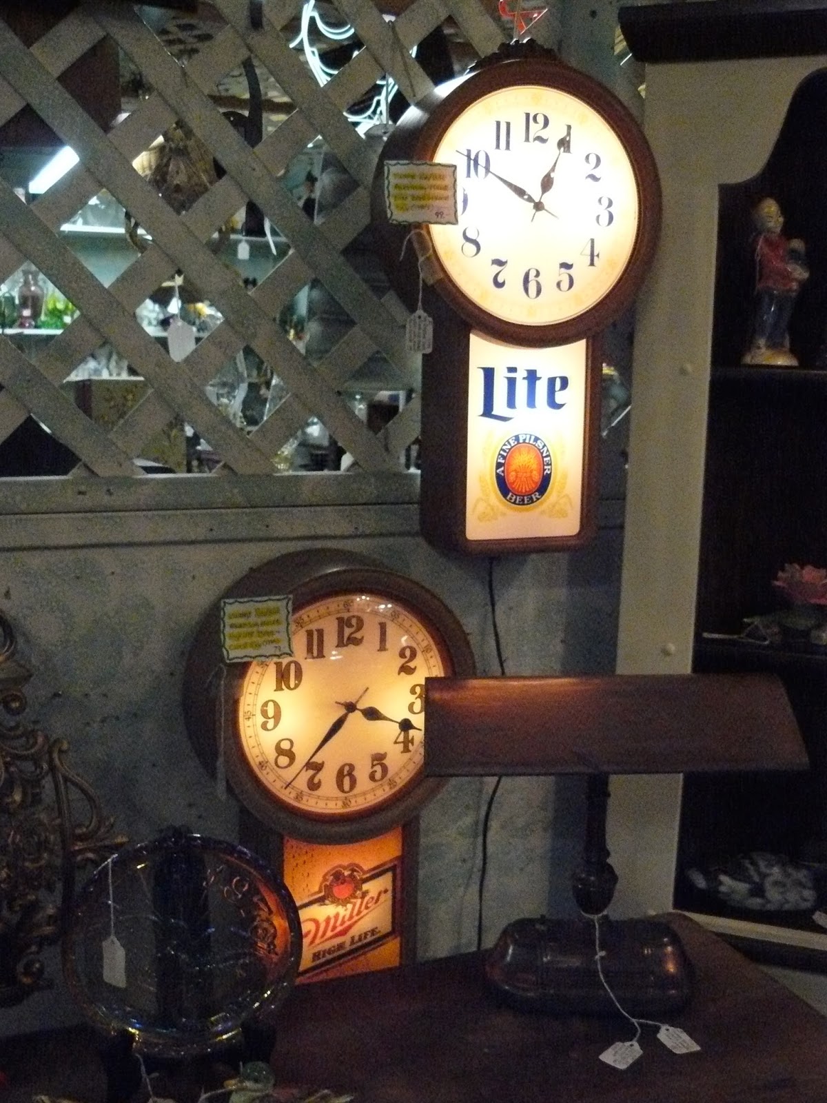 SCRANBERRY COOP Vintage Miller Lite and Pilsner Lite Beer Illuminated