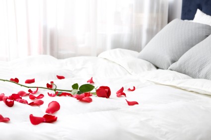 DORMITORIO EN SAN VALENTIN COMO DECORAR LA HABITACION EN EL DIA DE LOS ENAMORADOS - How to Decorate a Bedroom for Valentine's Day