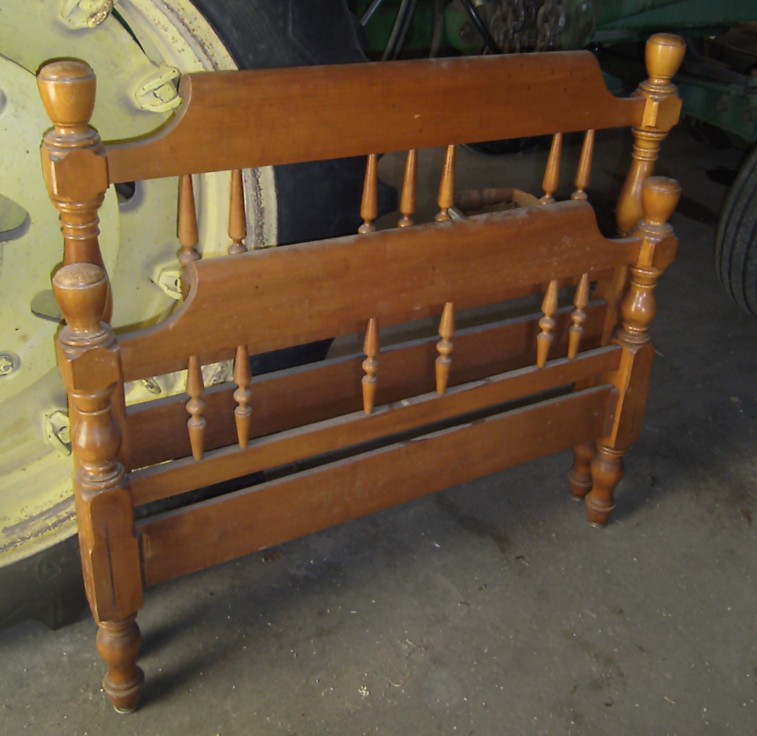 Full Circle Creations Twin headboard bench...
