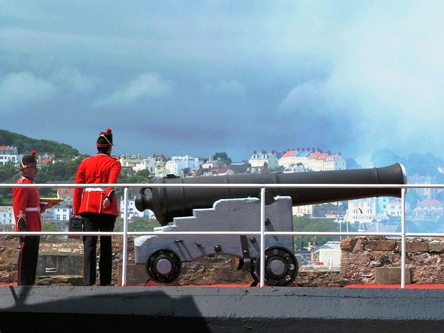 The Midday Gun fires NOON time at the Castle Cornet in Saint Peter Port, Guernsey. Photo: Zoë Dawes. Unauthorized use is prohibited.