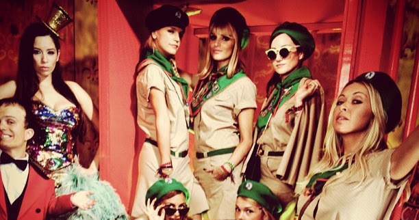 NICOLE RICHIE NEWS: Happy Halloween