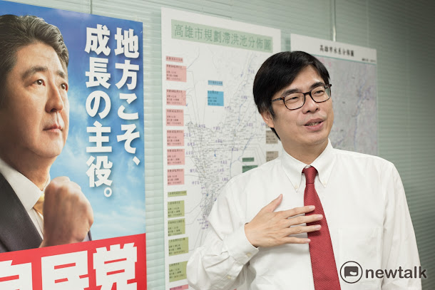 立委陳其邁針對選罷法選區劃分提出草案,目前在黨團進行連署,預計下會期送內政委員會審查。 立委陳其邁針對選罷法選區劃分提出草案,目前在黨團進行連署,預計下會期送內政委員會審查。