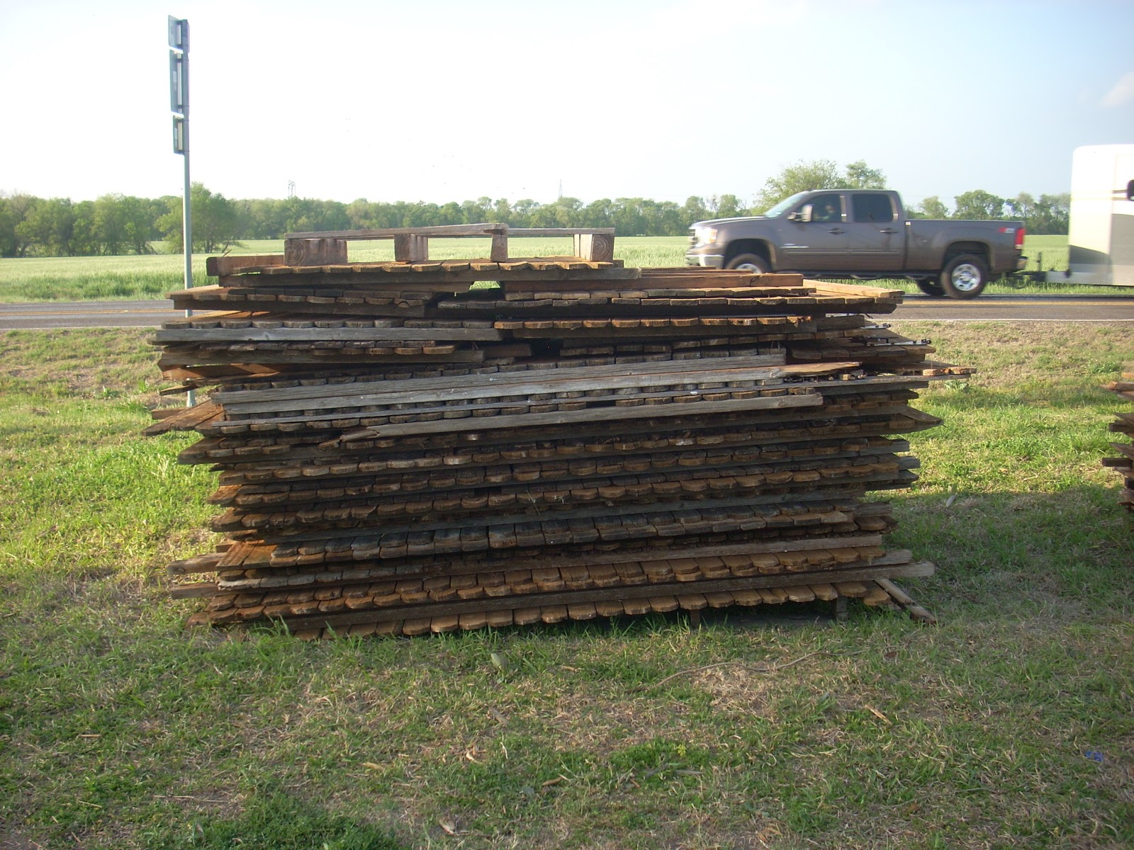 Parker Road Wood Fence Panels & Pickets Wylie, Texas GONE >> Complete