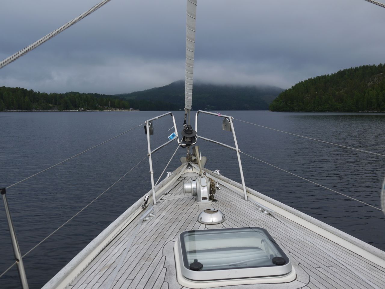 Höga Kusten Bridge and Lövvik S/Y Dolphin Dance