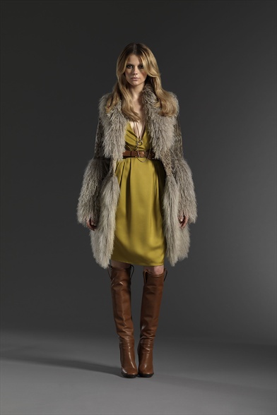 Gucci Prefall collection, coats, cabans, pants, skirts, Sartorial jackets, daywear, Fibre2fashion