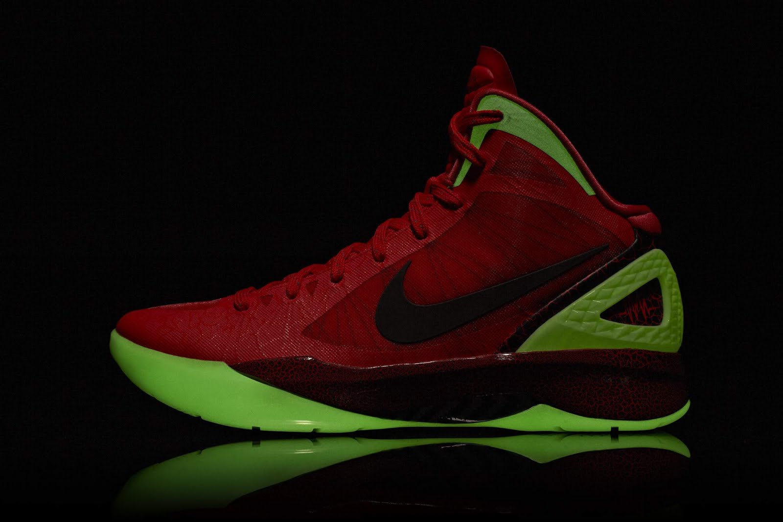 THE SNEAKER ADDICT: Blake Griffin â10.0â² Slam Dunk Contest Nike Hyperdunk 2011