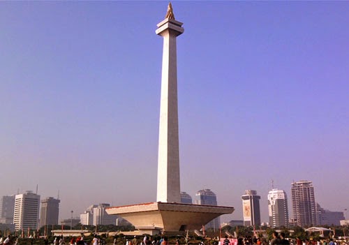 Sensasi Perjalanan Wisata Di Jakarta Menggunakan Busway Sensasi Perjalanan Wisata Di Jakarta Menggunakan Busway