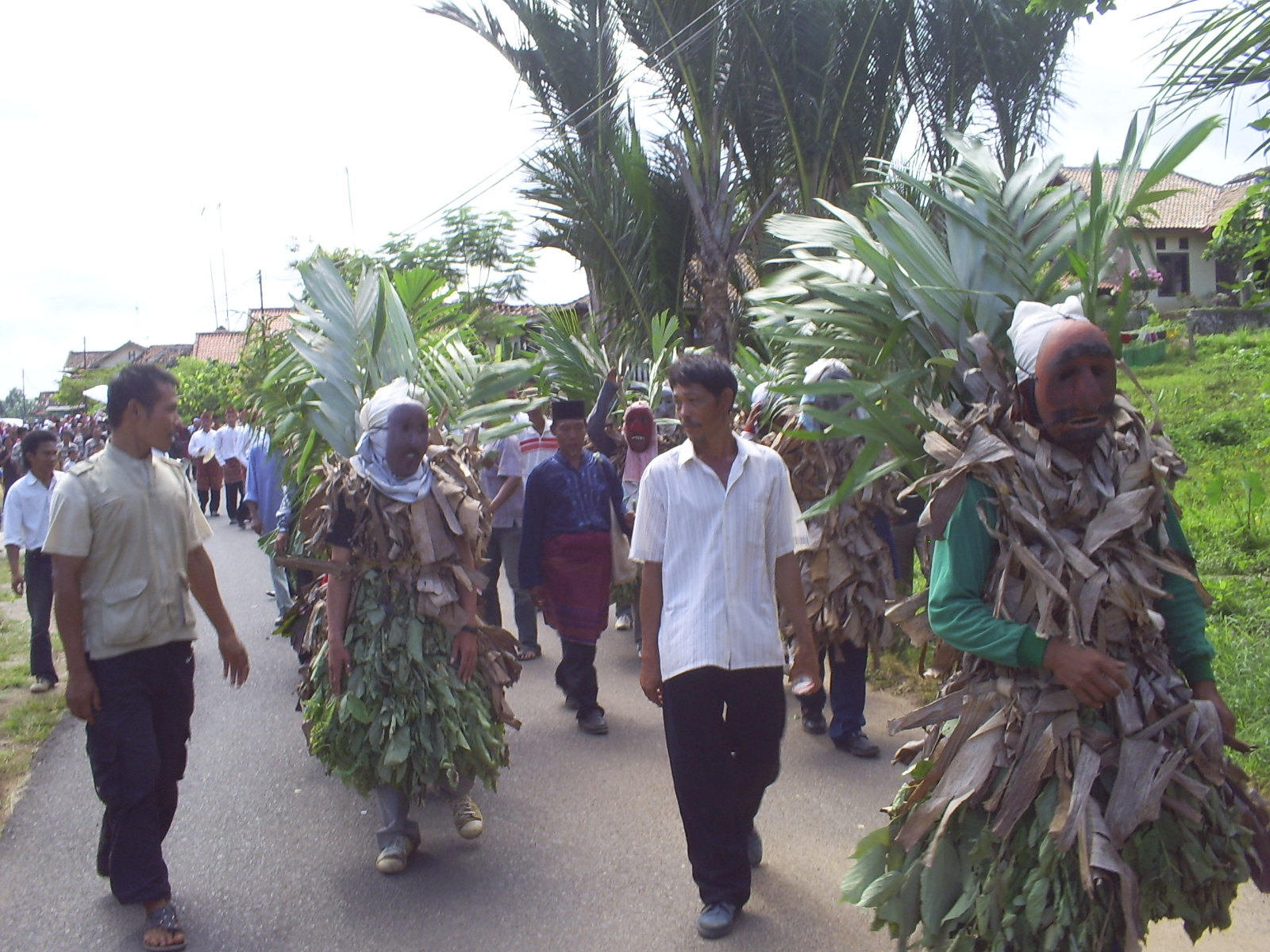 aliefbatu: adat budaya bala-bala tentara ghaib yang diaplikasikan dalam