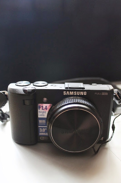 samsung ex2f review singapore black color f1.4 swivel amoled screen camera selca very good luxury modern stylish
