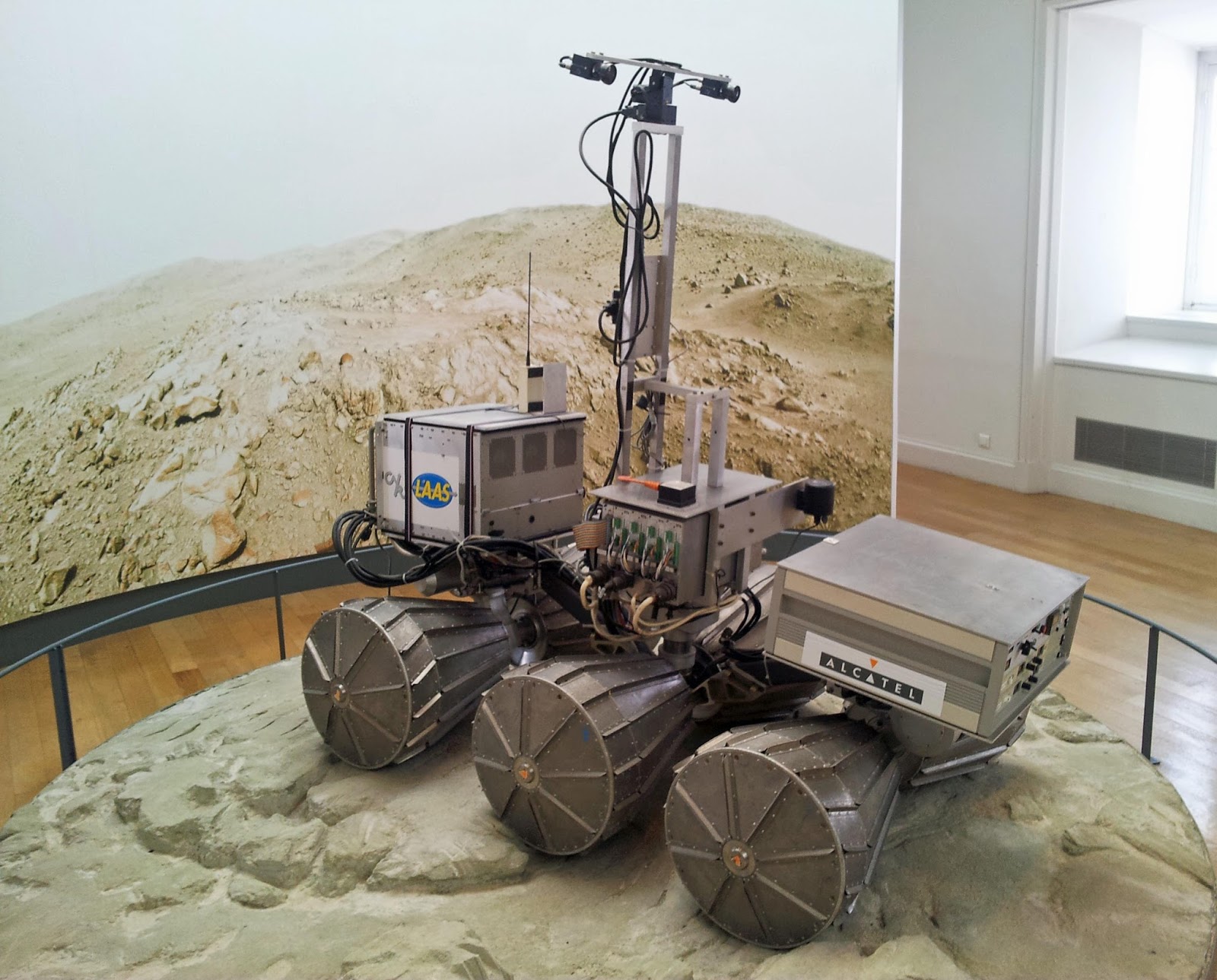 SPACE RELICS: Le Robot rover planétaire LAMA du Musée des Arts et