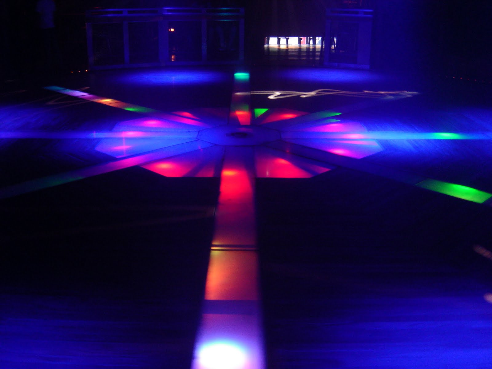 Disney Vacation Kingdom Mannequins Dance Palace