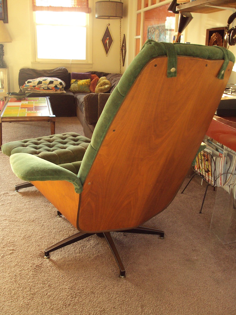 I HEART EVERYTHING: The Big Green Chair O' My Dreams