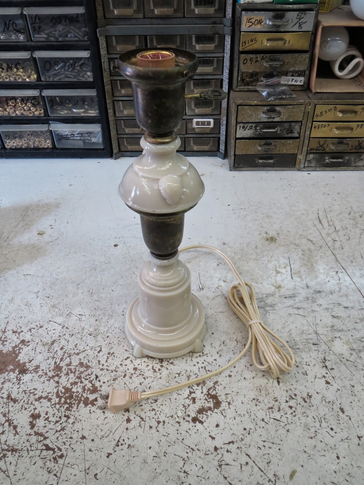 Lamp Parts and Repair Lamp Doctor Bulb Base Stuck in the Lamp Socket