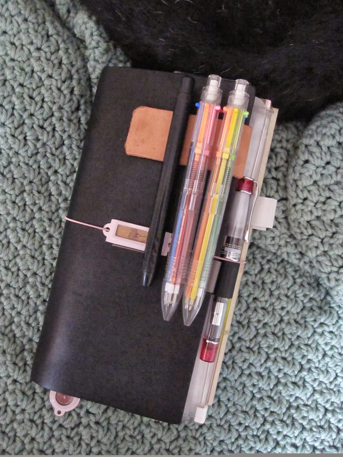 The Storage Studio Carrying Pens in a Midori