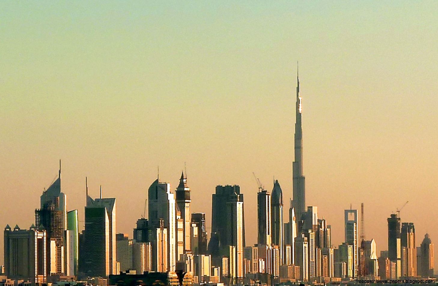 FileDubai skyline 2010 Wikimedia Commons FileDubai skyline 2010 Wikimedia Commons