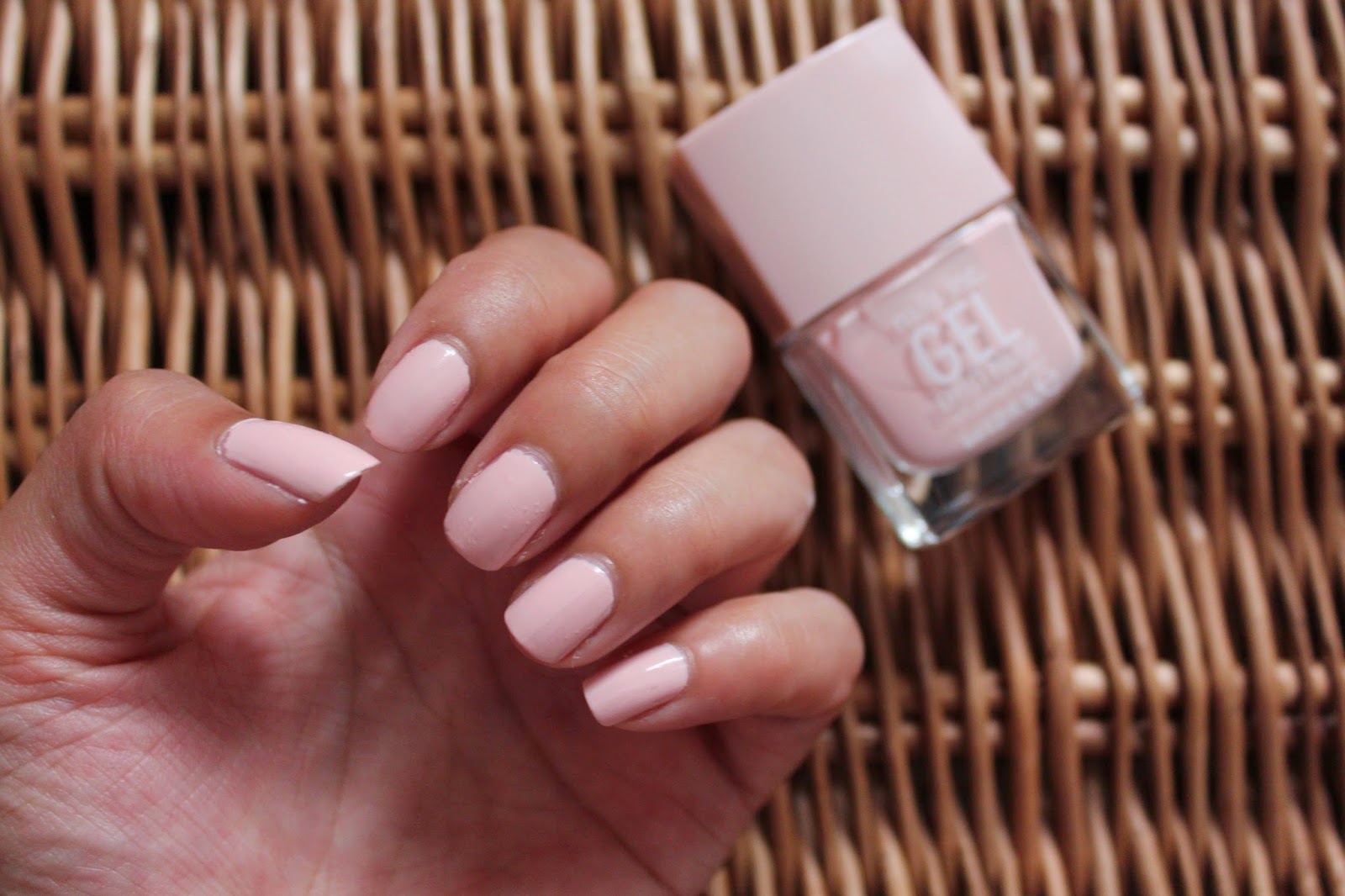 Nails Inc Gel Effect Nail Polish Mayfair Lane Raining Cake