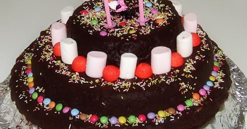 Les Mercredis De Julie Gateau 3 Etages Yaourt Poire Chocolat