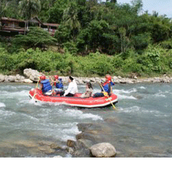 WHITE WATER RAFTING